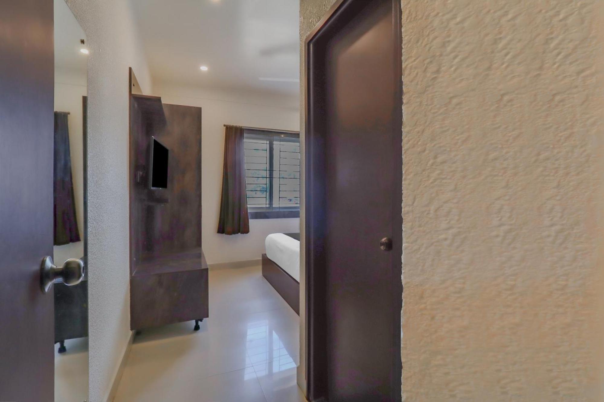 Capital O Royal Galaxy Finesse Near Phoenix Marketcity Bangalore Bagian luar foto